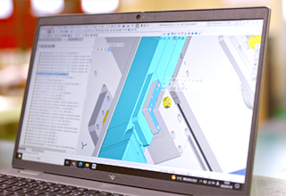 トップループスライド写真